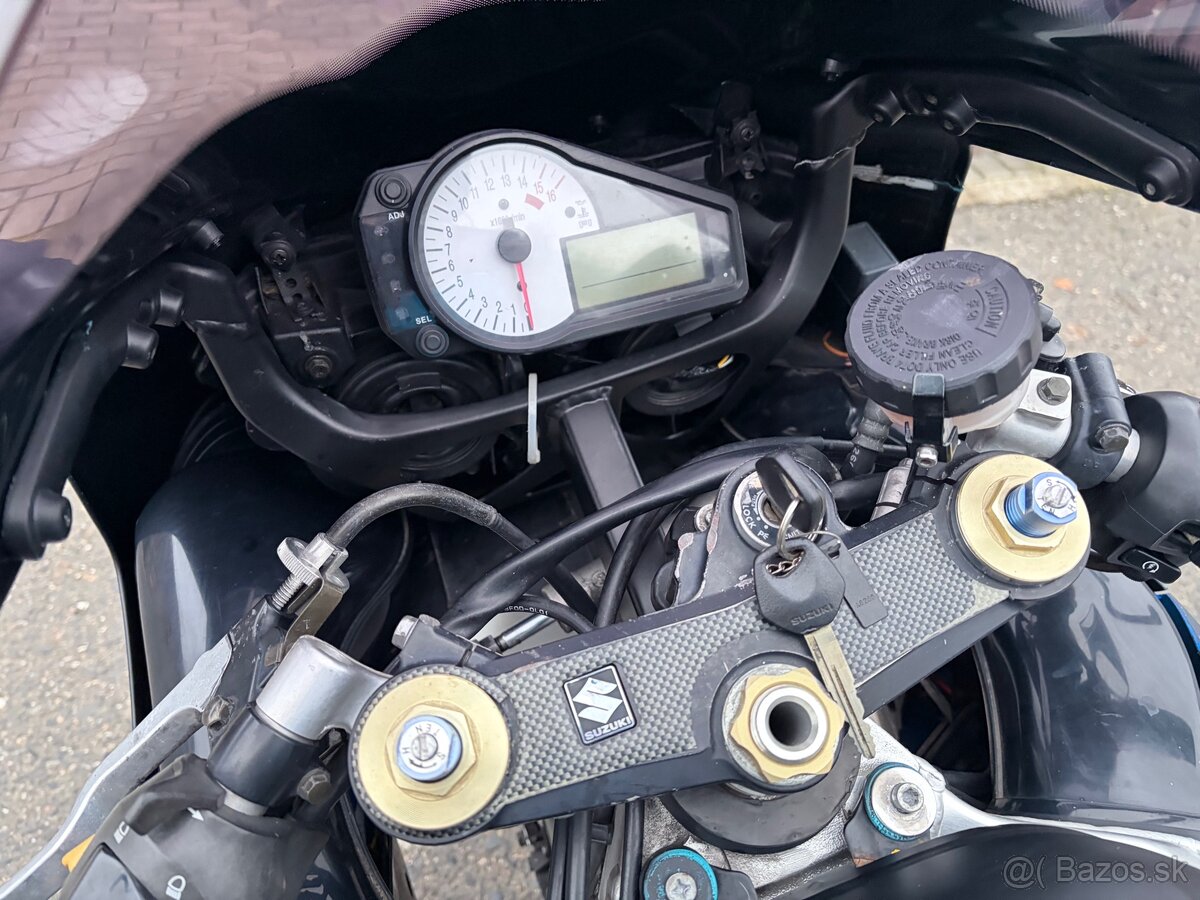 Suzuki Gsx-r k1 600 - 10