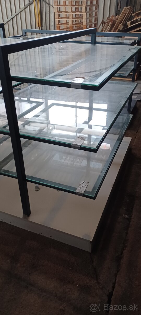 Veľké sklenené regále - 10