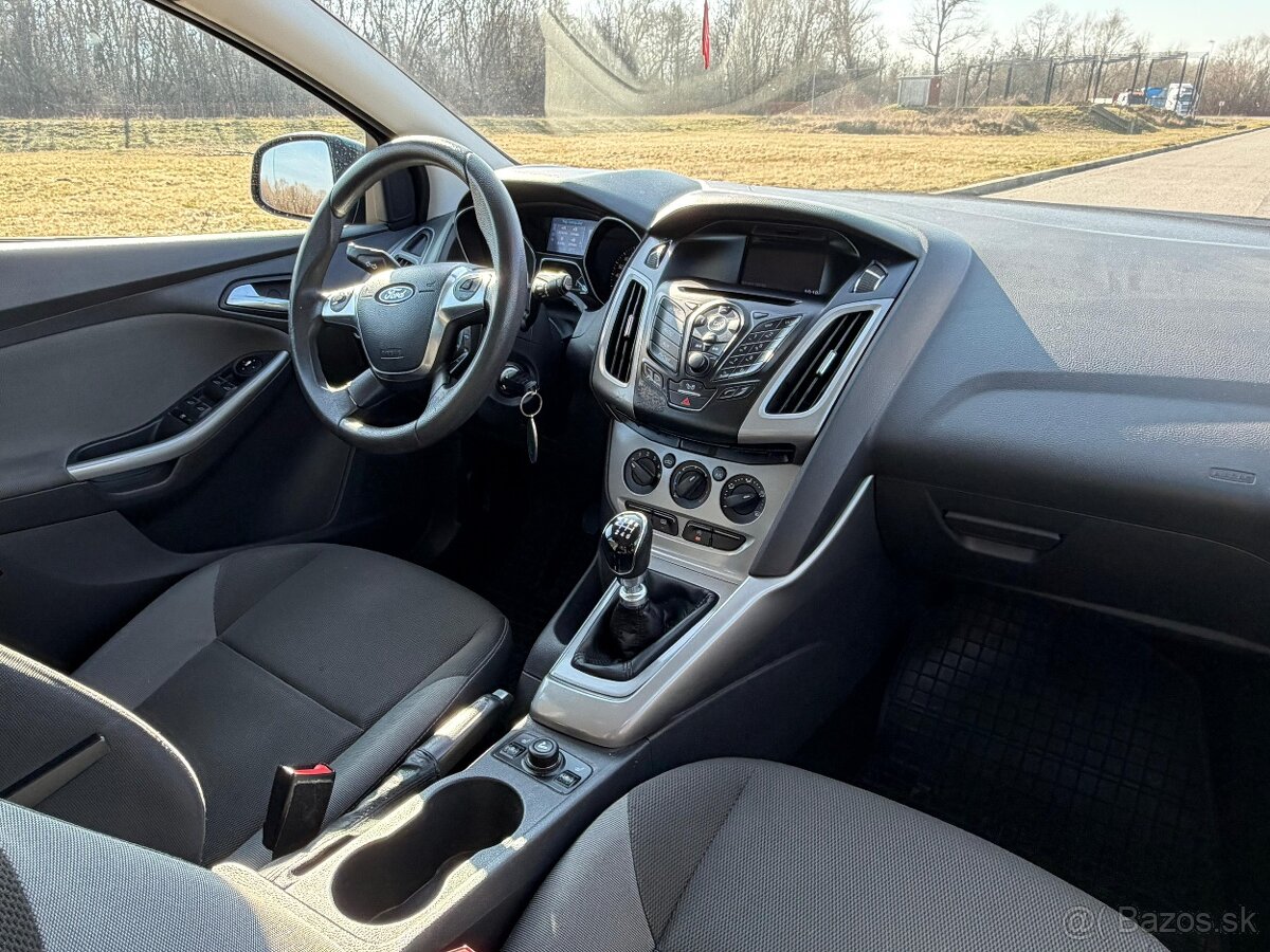 FORD Focus kombi/2011/1,6 Diesel - 10