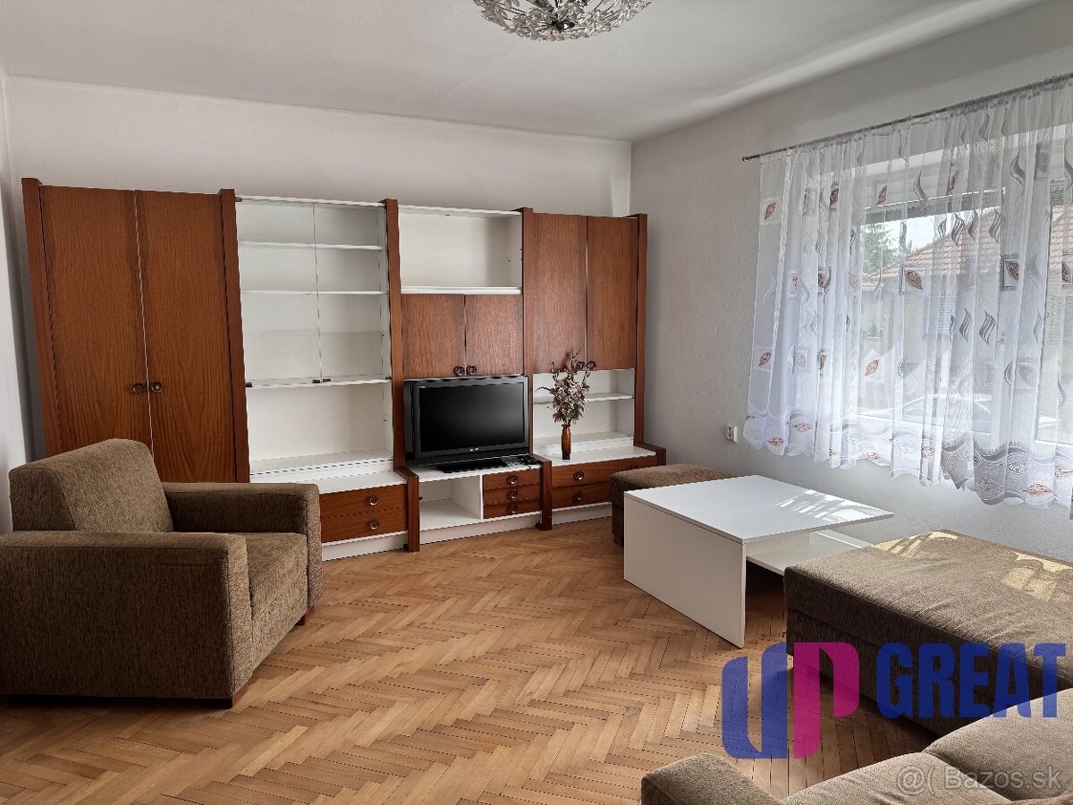 Na predaj priestranný rodinný dom v meste Gbely, okr.SKALICA - 10