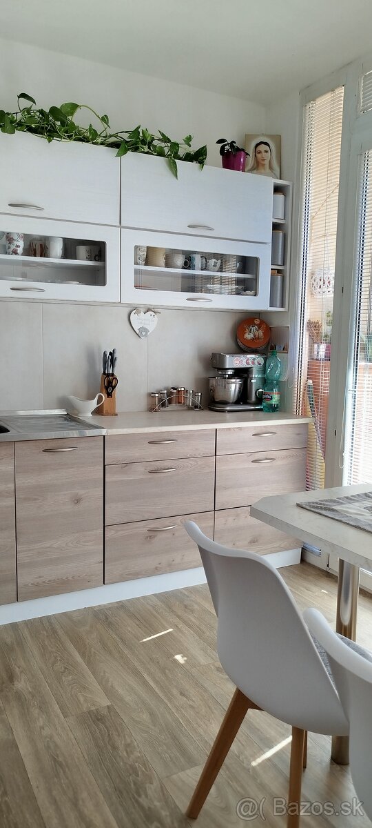 2-izb.byt s balkónom vo vyhľadávanej lokalite - 10