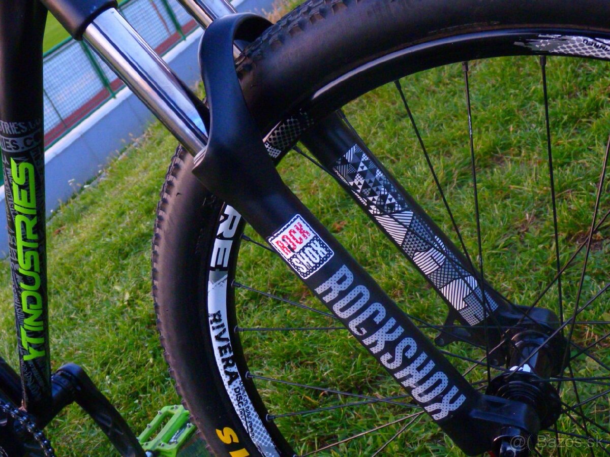 Yt industries dirt love - 10