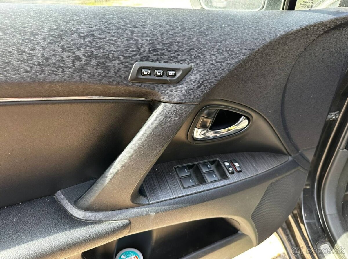 Toyota Avensis combi 2.2 D-4D Exclusive - 10