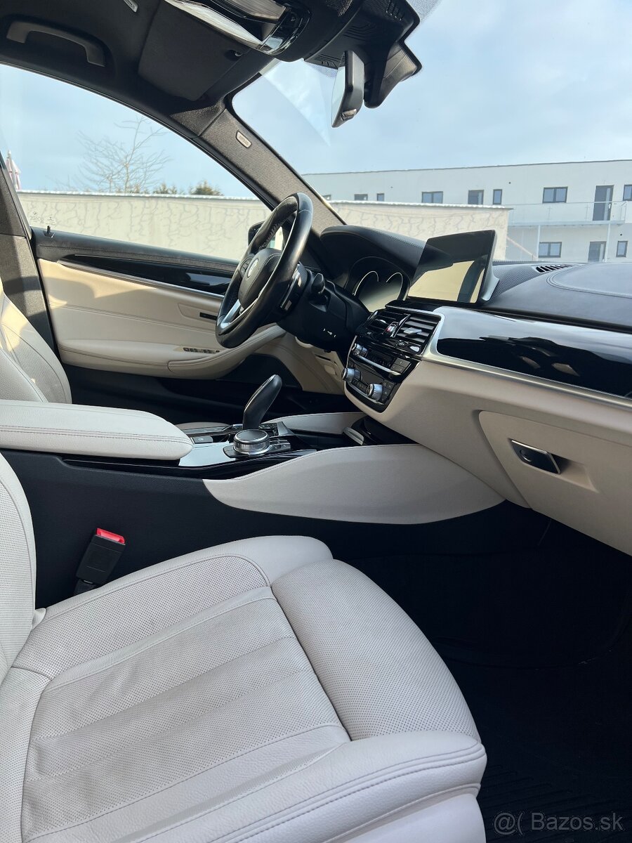 BMW 530d xDrive M-PACKET DPH TOP VÝBAVA TOP STAV - 10