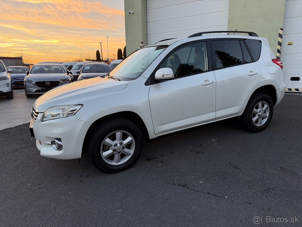 Toyota RAV4 2.2l D-4D 150 Terra - 10