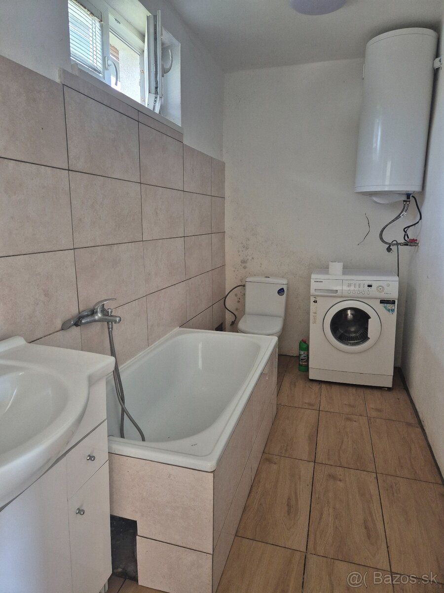 Rodinný dom na predaj v obci Pribeta. - 10