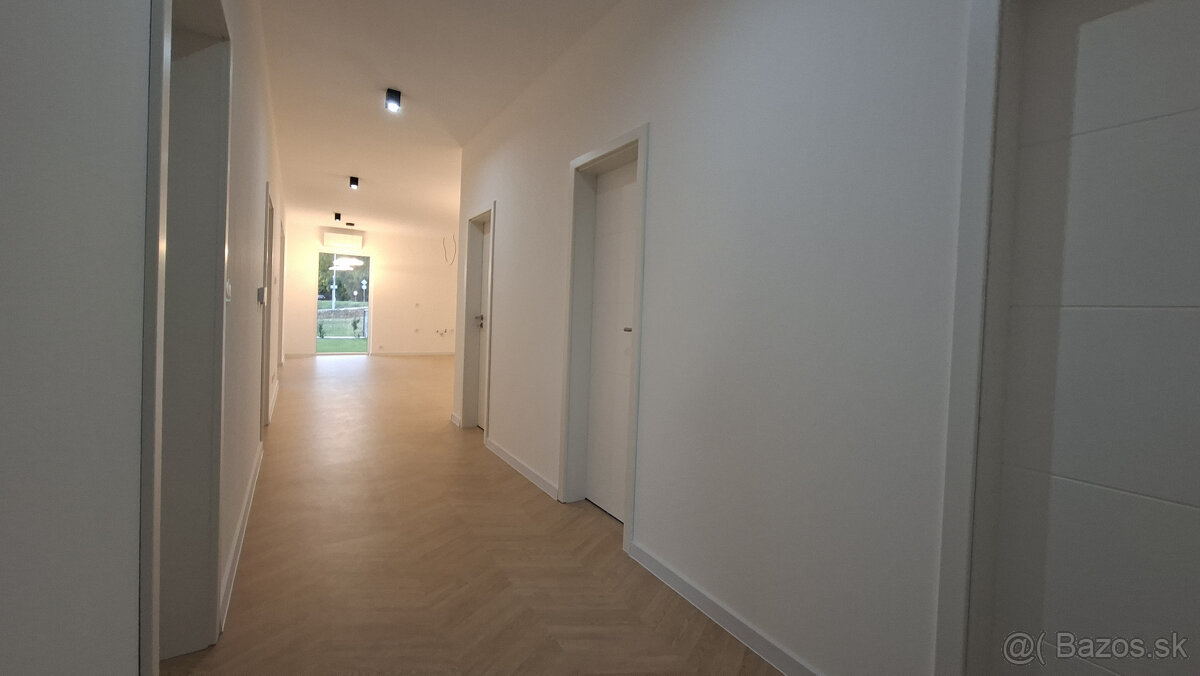 Exkluzívne iba u nás krásna novostavba v obci Uhrovec - doko - 10