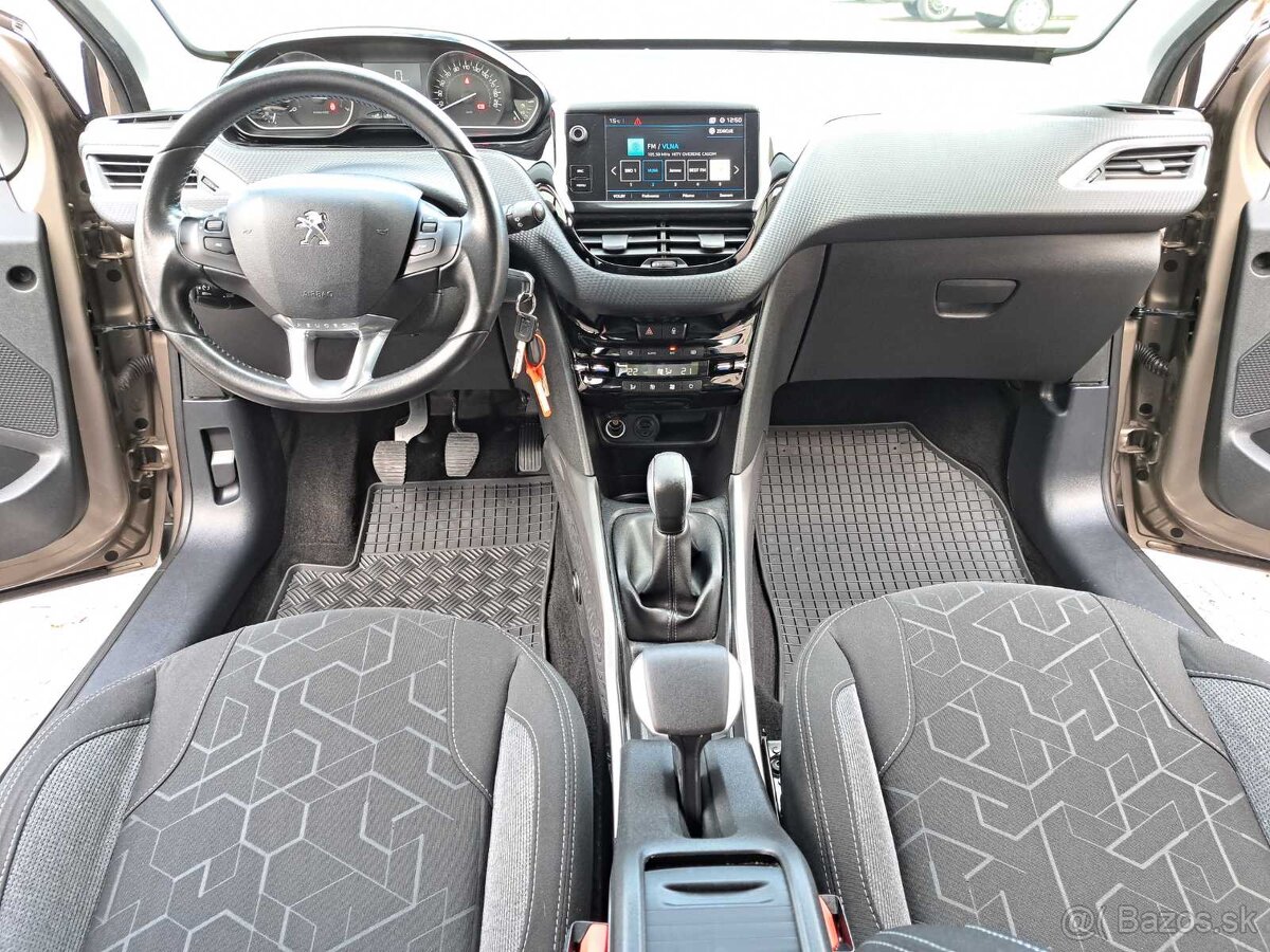 Peugeot 2008 1.2 PureTech 110 SS Allure - 10