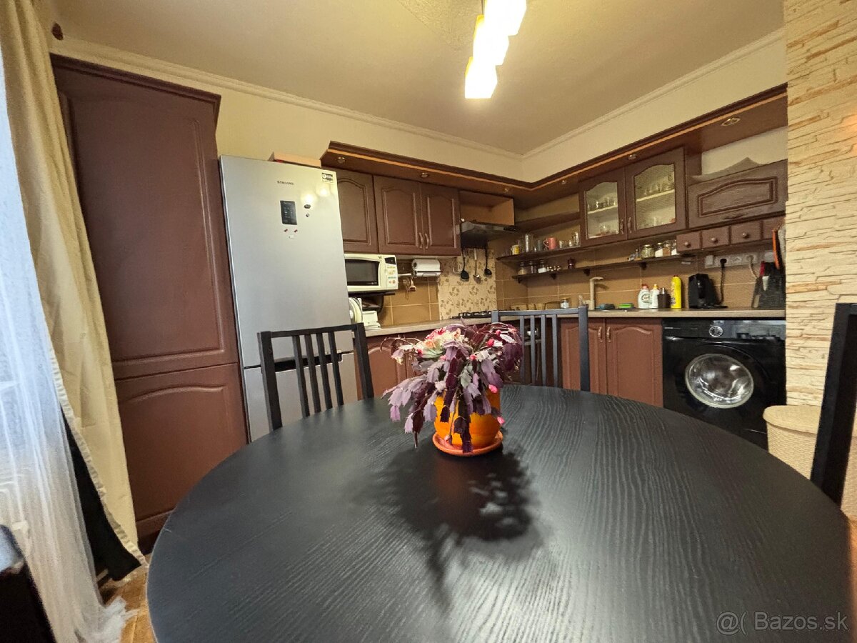 Predam 1 izbovy byt v Prievidzi rezervovany - 10