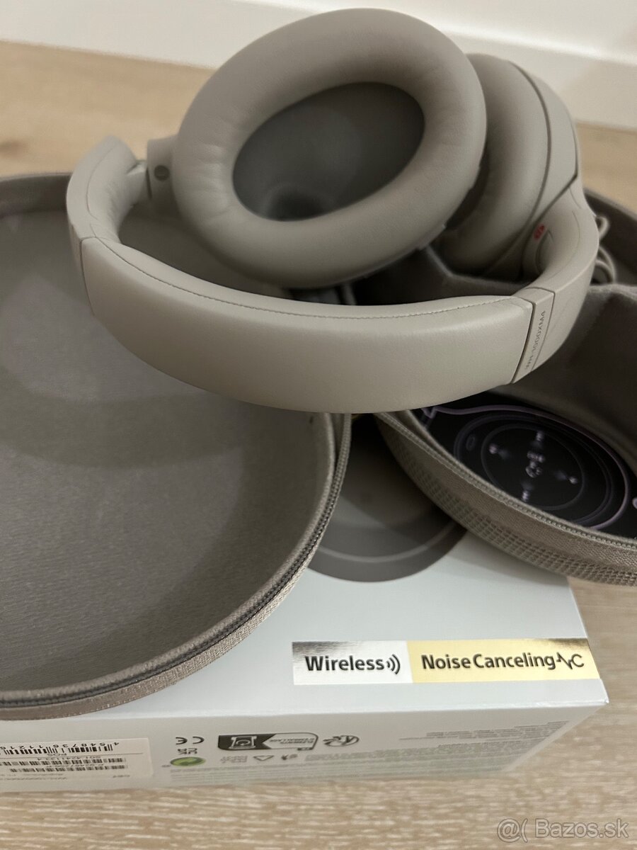 SONY WH-1000XM4 - 10