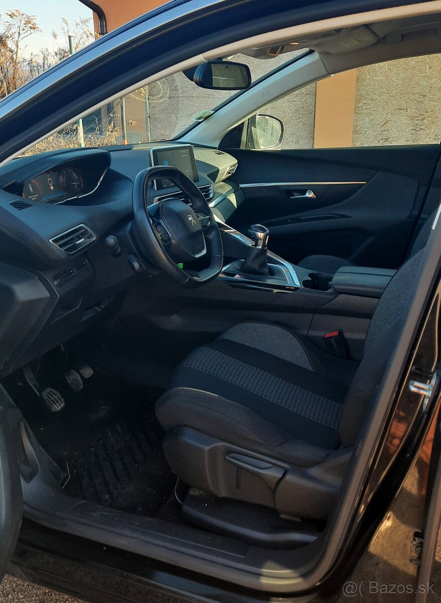 Predám Peugeot 5008 1.5 BlueHDi 130k Active (7-miestne) - 10