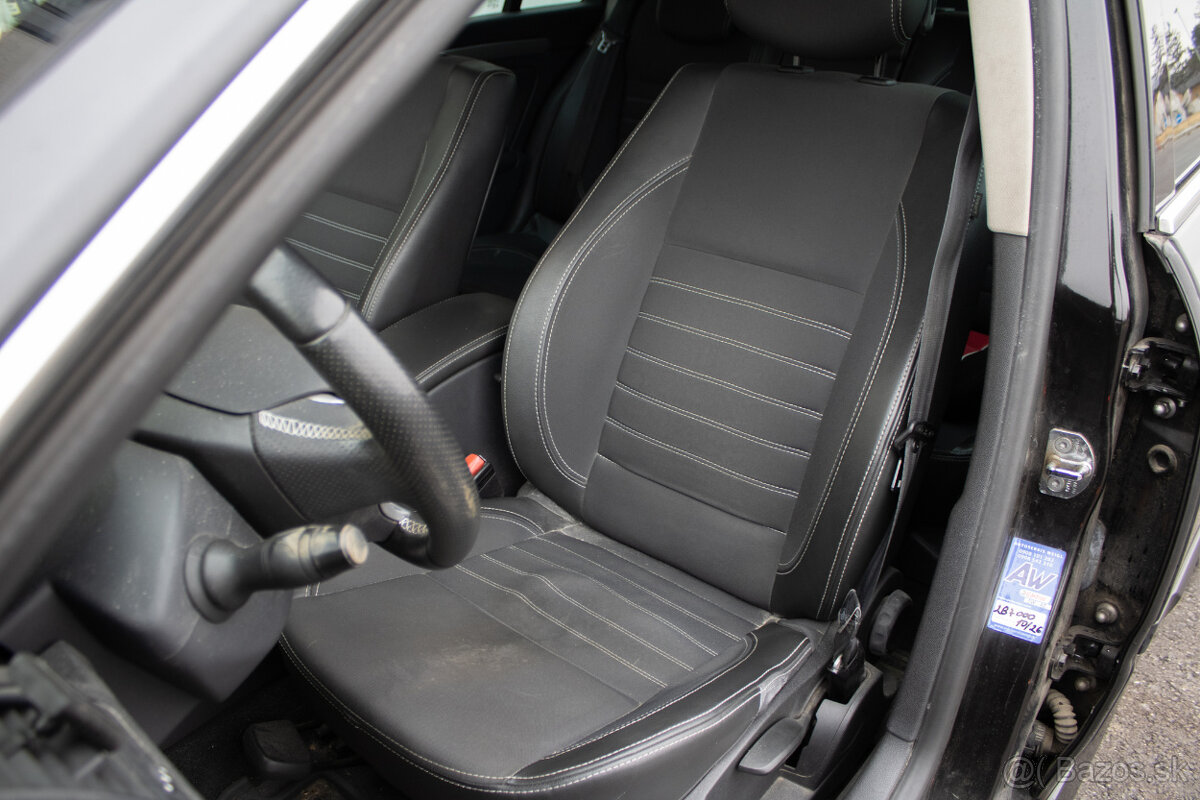 Renault Laguna Grandtour Grand 2.0 dCi 4control - 10