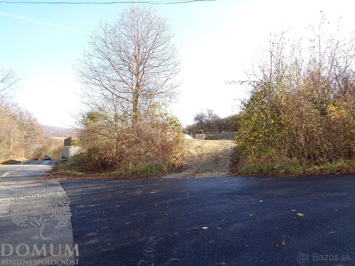 Slnečný a priestranný rekreačný pozemok v Moravskom Lieskovo - 10