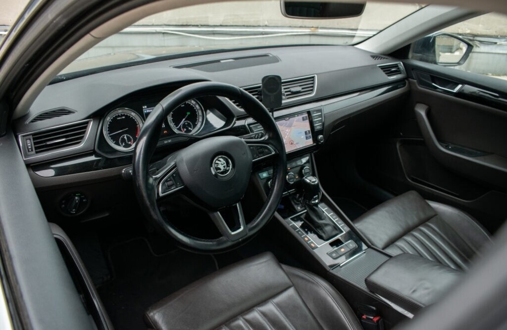 Škoda Superb Combi 2.0 TDI 190k 4×4 L&K DSG - 10