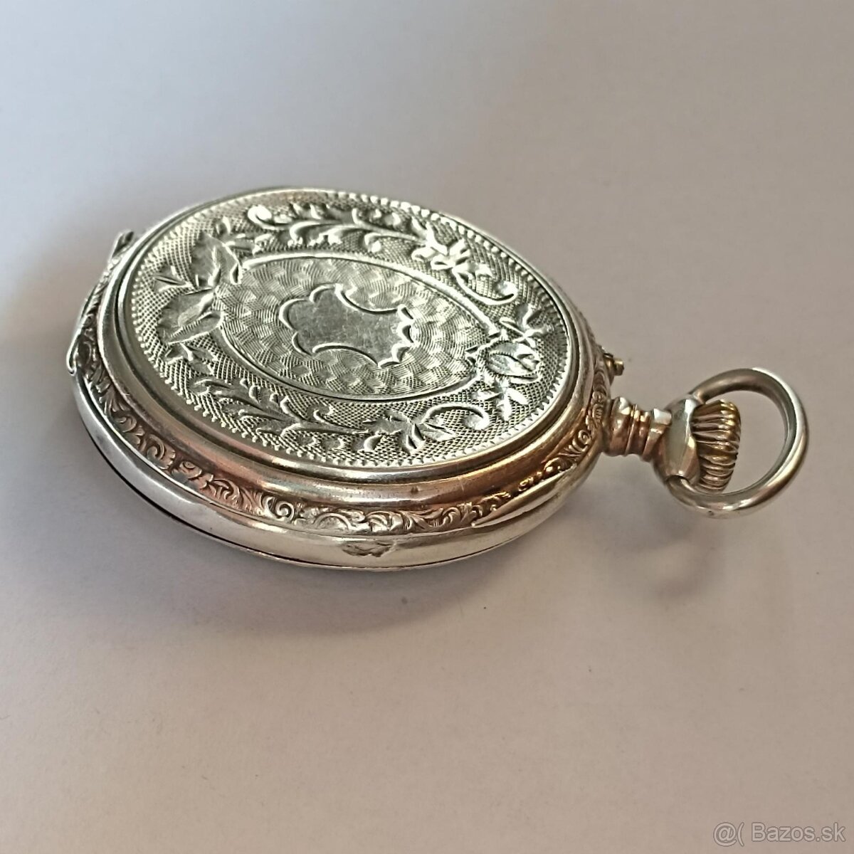Pánské stříbrné zdobené kapesní tzv. štýrské hodinky. AG - 10