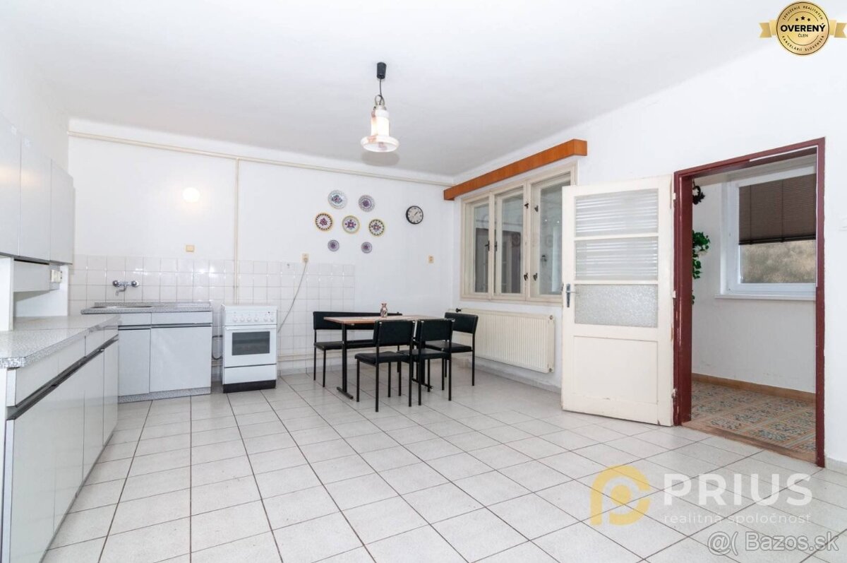 PREDAJ 4 iz RODINNÝ DOM S GARÁŽOU ČULENOVA HC - 10