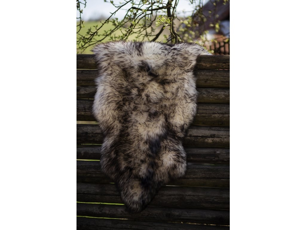 Ovčia kožušina – teplo, luxus a štýl pre váš domov - 10