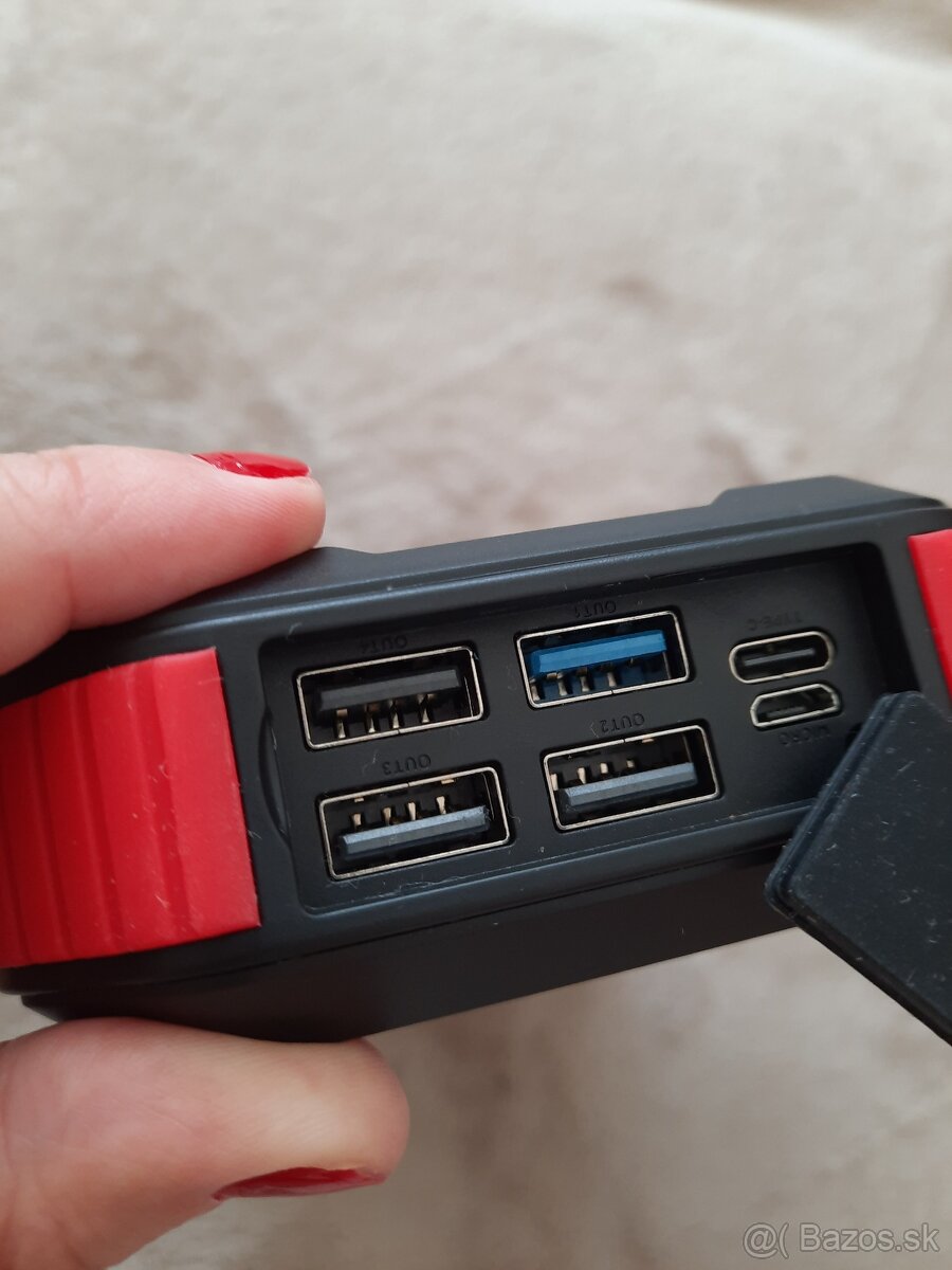 Power banka na nabíjanie viacerých zariadeni - 10