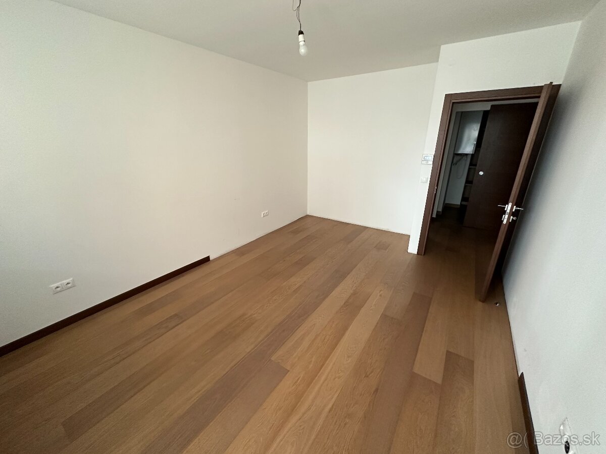 5 izbovy luxusny byt Trencin - 10