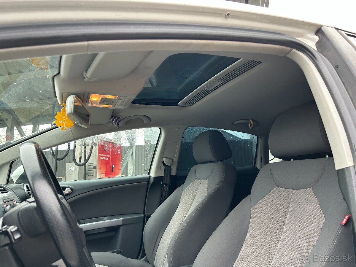 Seat Leon 2.0 TDI 103kW BMM Sport r.v.2010 - 10