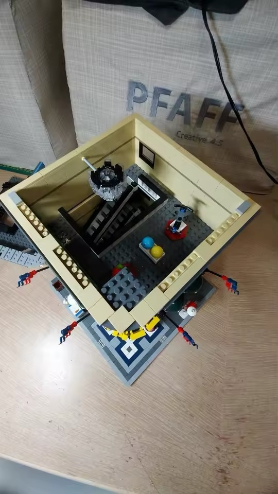 Grand Emporium 10211 - 10