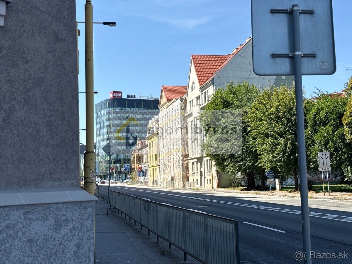 Tehlový 4 i mezonet Palackého,152 m2 s parkingom - 10