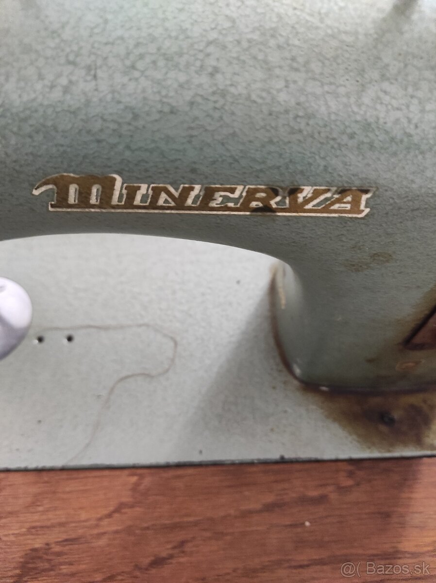 Predám šijací stroj zn.Minerva - 10