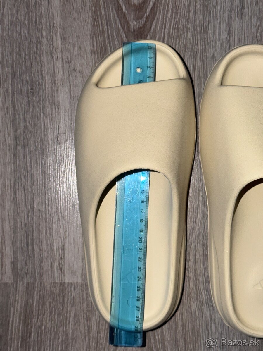 Adidas Yeezy Slide Bone veľ. 45/46 - 10