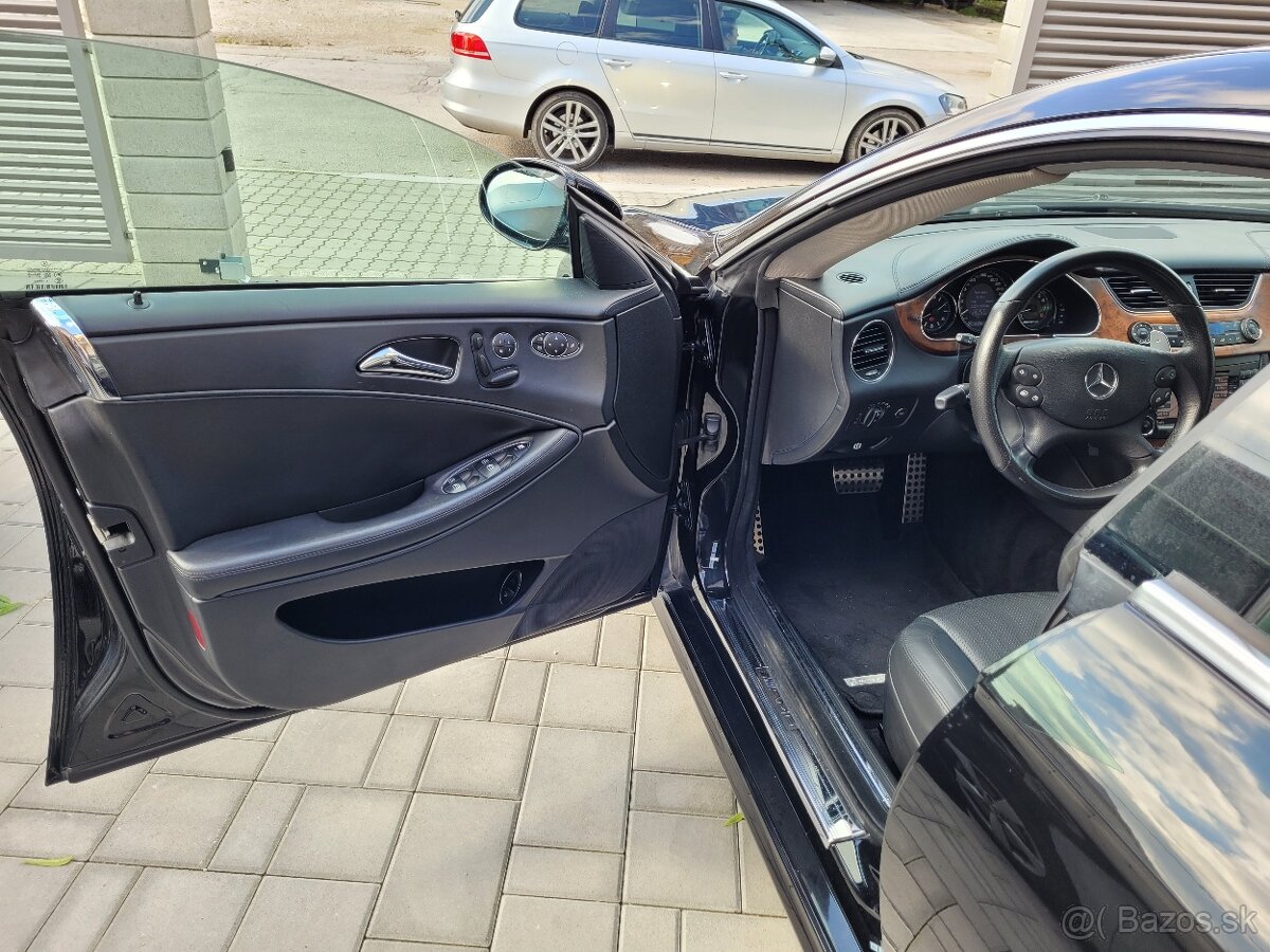 Mercedes- Benz CLS 63AMG - 10