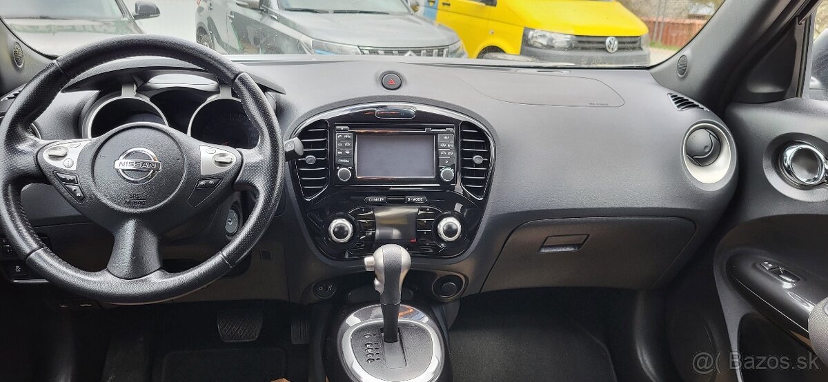 Nissan Juke 1.6i automat rok 2013 - 10