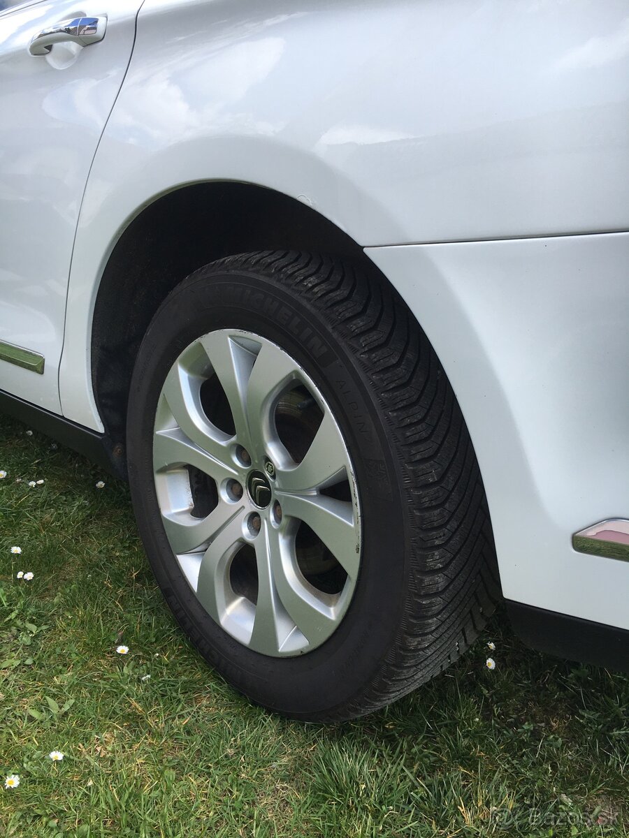 Predám Citroen C5 r.v.2015.cena 4900€ - 10