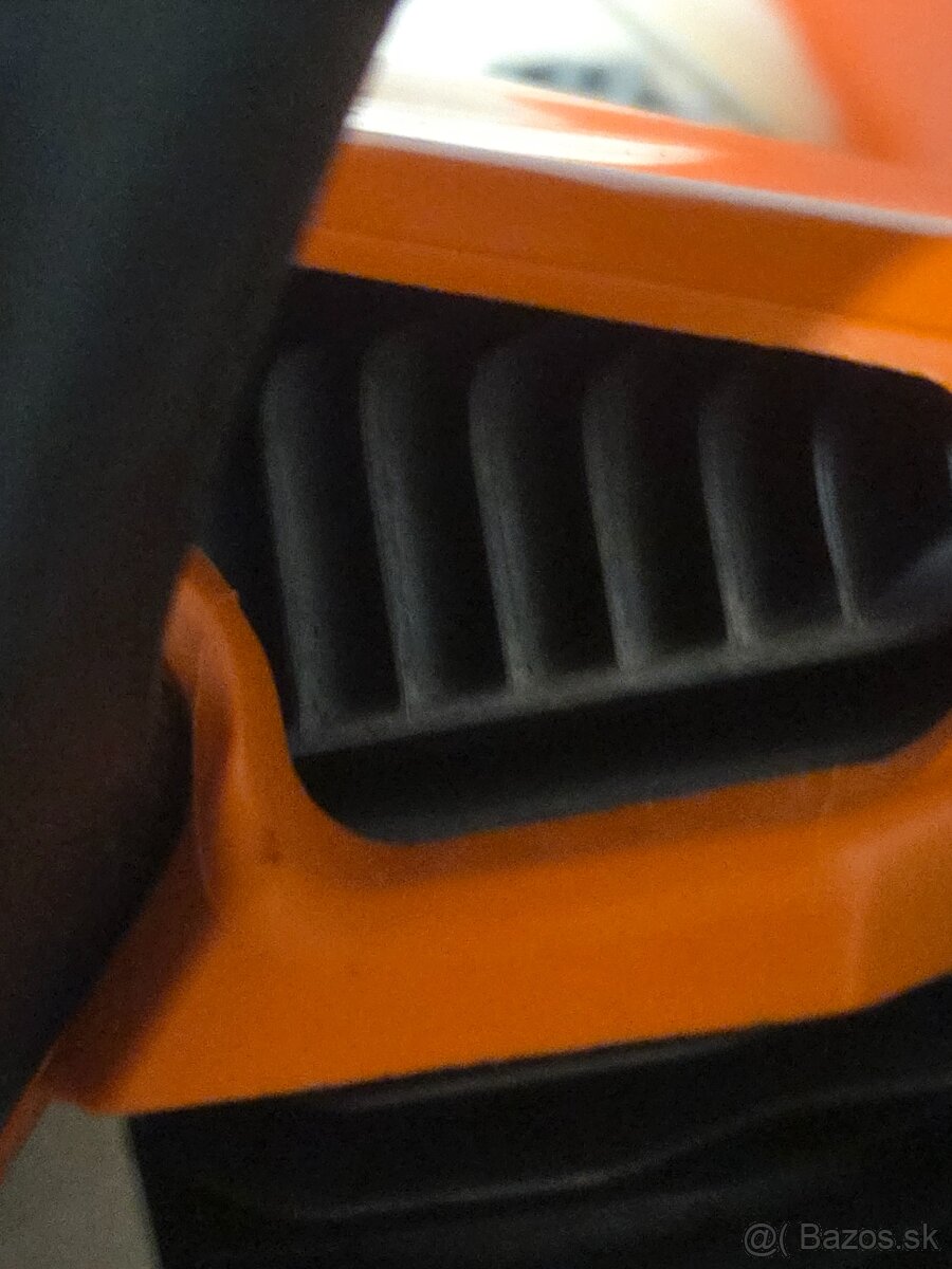 Stihl ms 250C motorova pila - 10