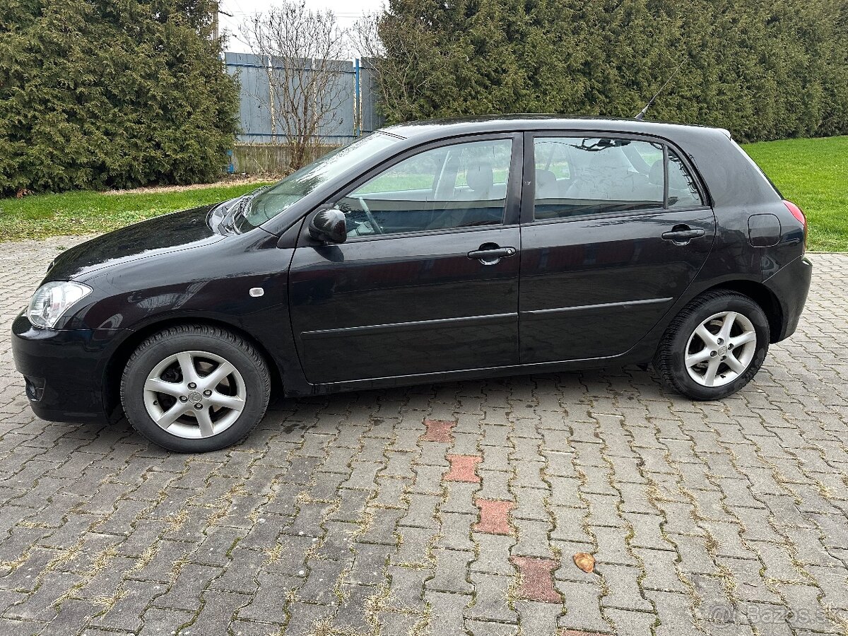 Toyota Corolla 2.0 D-4D Sol Hatchback - 10