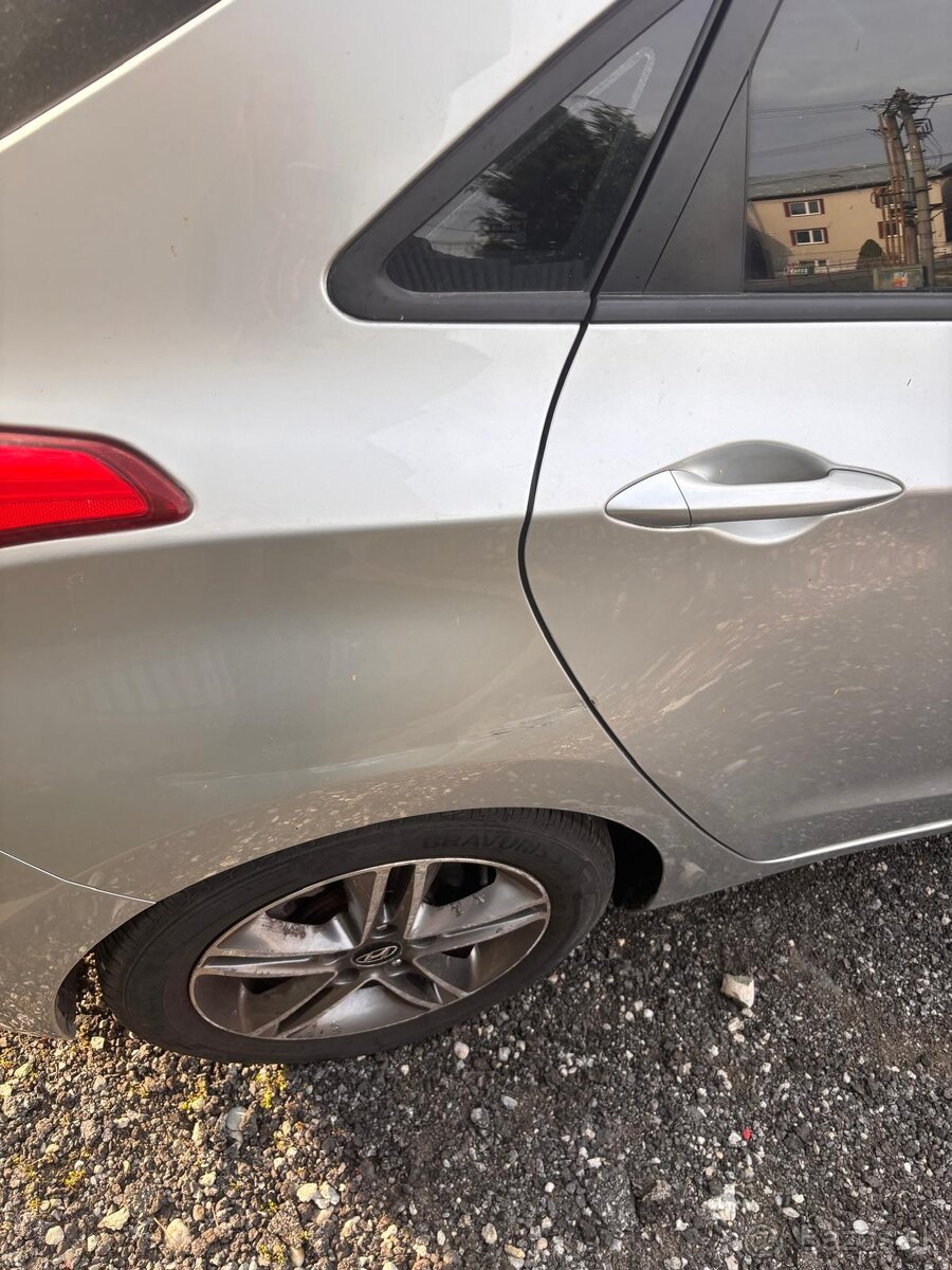 Hyundai i30, 1,6 benzin, len 57 400km - 10