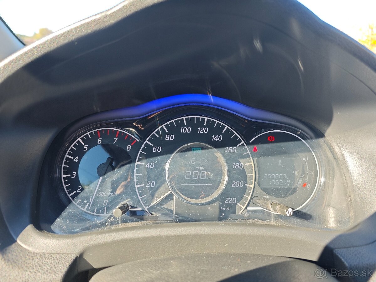 Nissan Note E12 1.2 59 kW Visia - 10