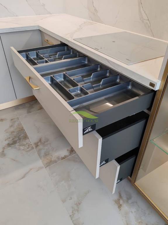 EXKLUZIVNE .... Luxusný 3 izbový byt na Hollého v Michalovc - 10