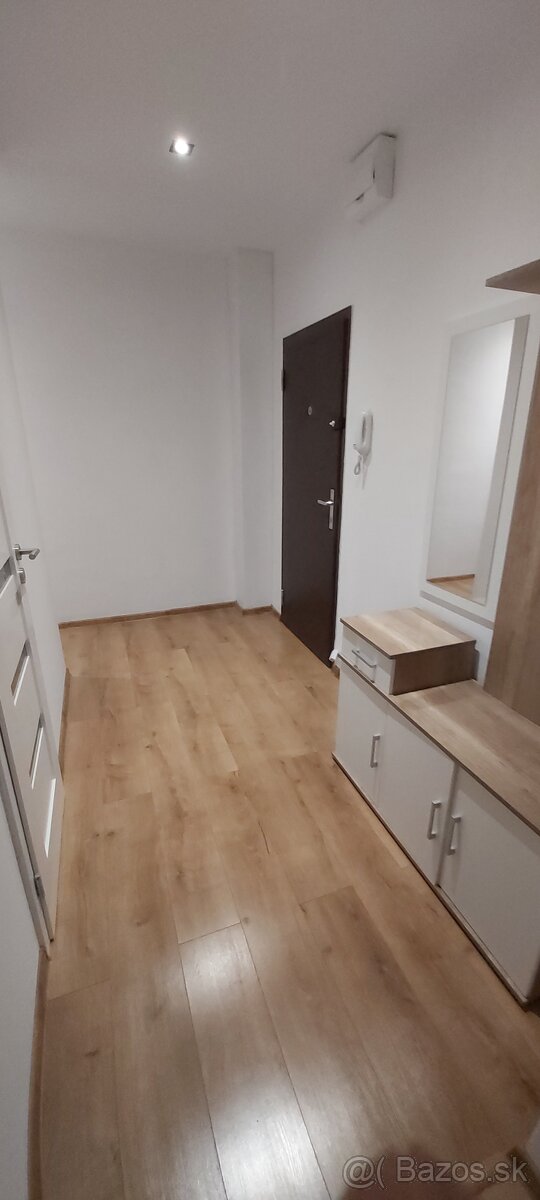 Na prenájom: 2-izbový byt v Poprade - 10