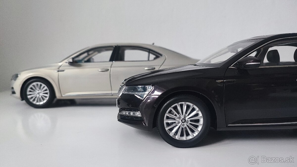 Škoda Superb 1:18 - 10