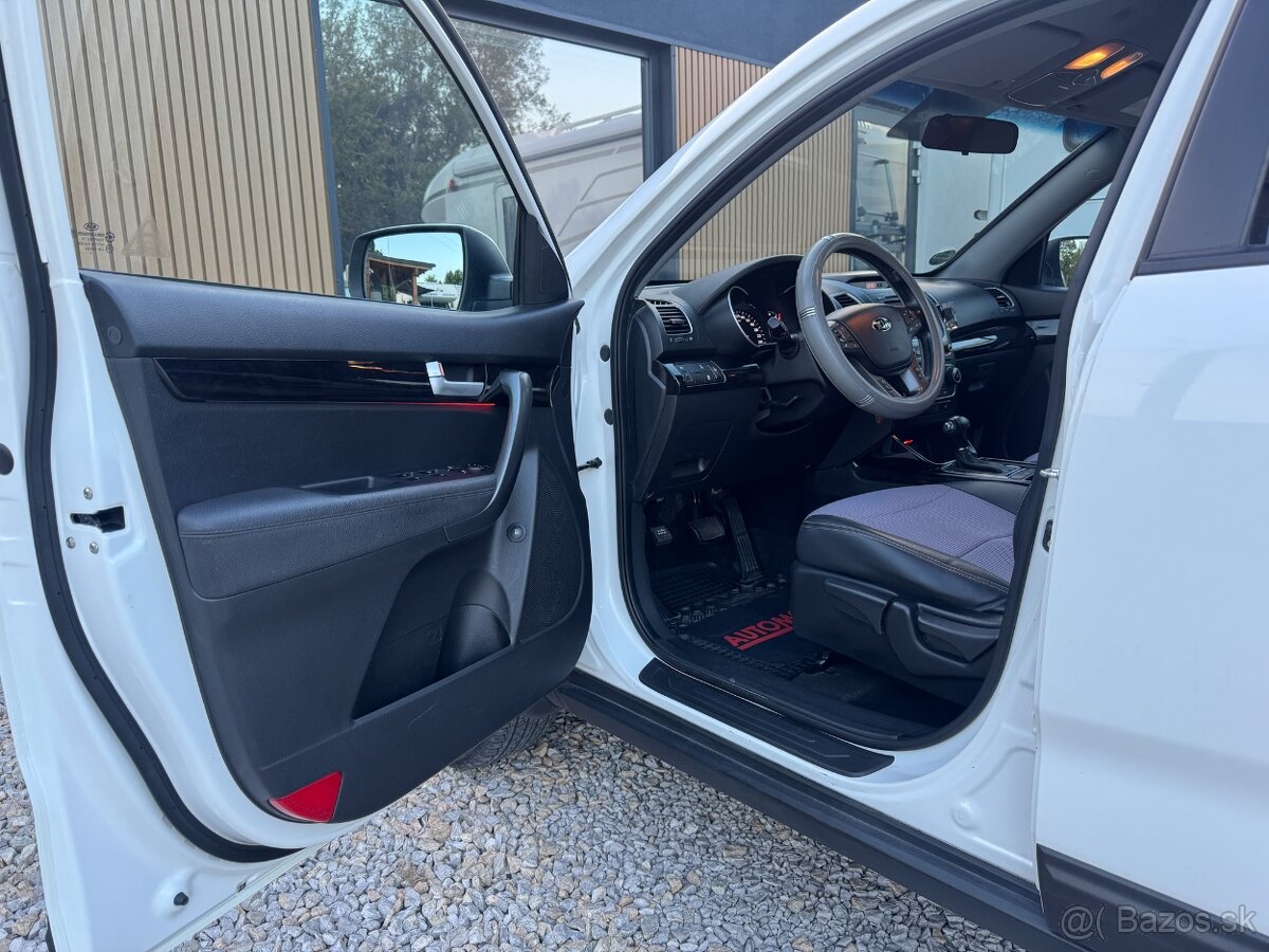Kia Sorento 2.2 AWD 1.majiteľ, komplet historia - 10