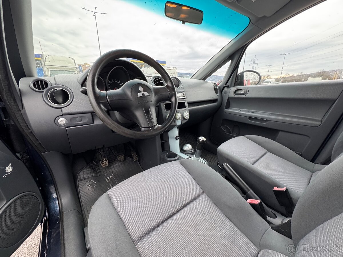 Mitsubishi Colt 1.1 - 10