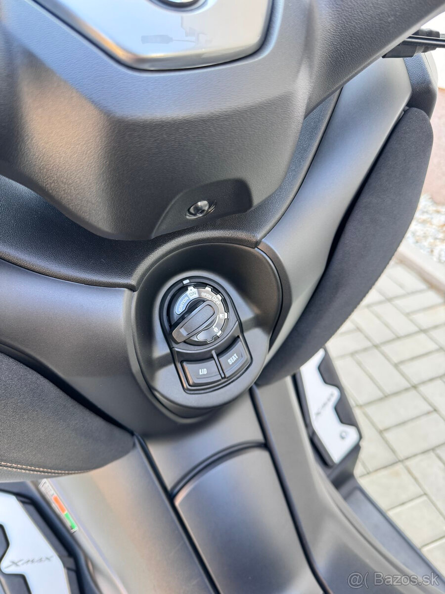 Yamaha X-Max 300 Techmax - 10