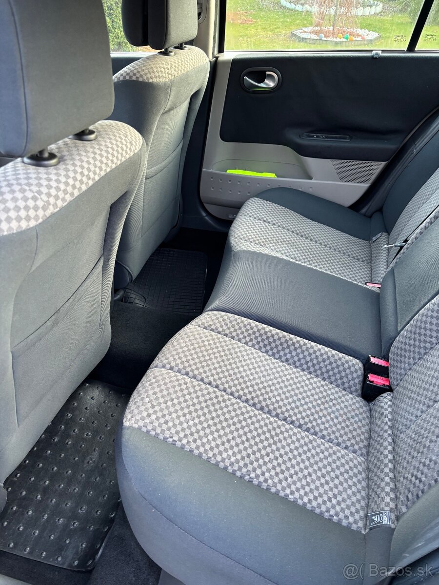 Renault Megane II - 10