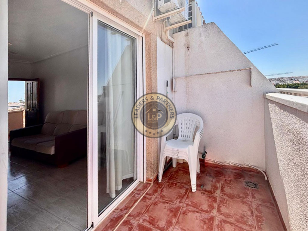 Apartmán 3+1 s bazénom Torrevieja-Los Altos, Španielsko - 10