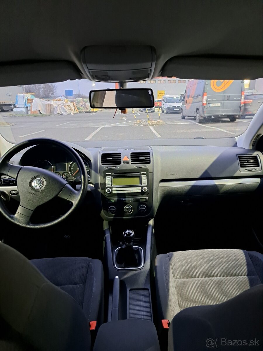 Predám Volkswagen Jetta 1.6 MPI 2007 - 10