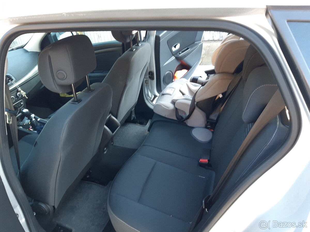 Predam Renault Megane III - 10