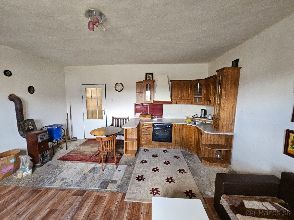 Prenajmem 3 izbovy rod. dom - 10