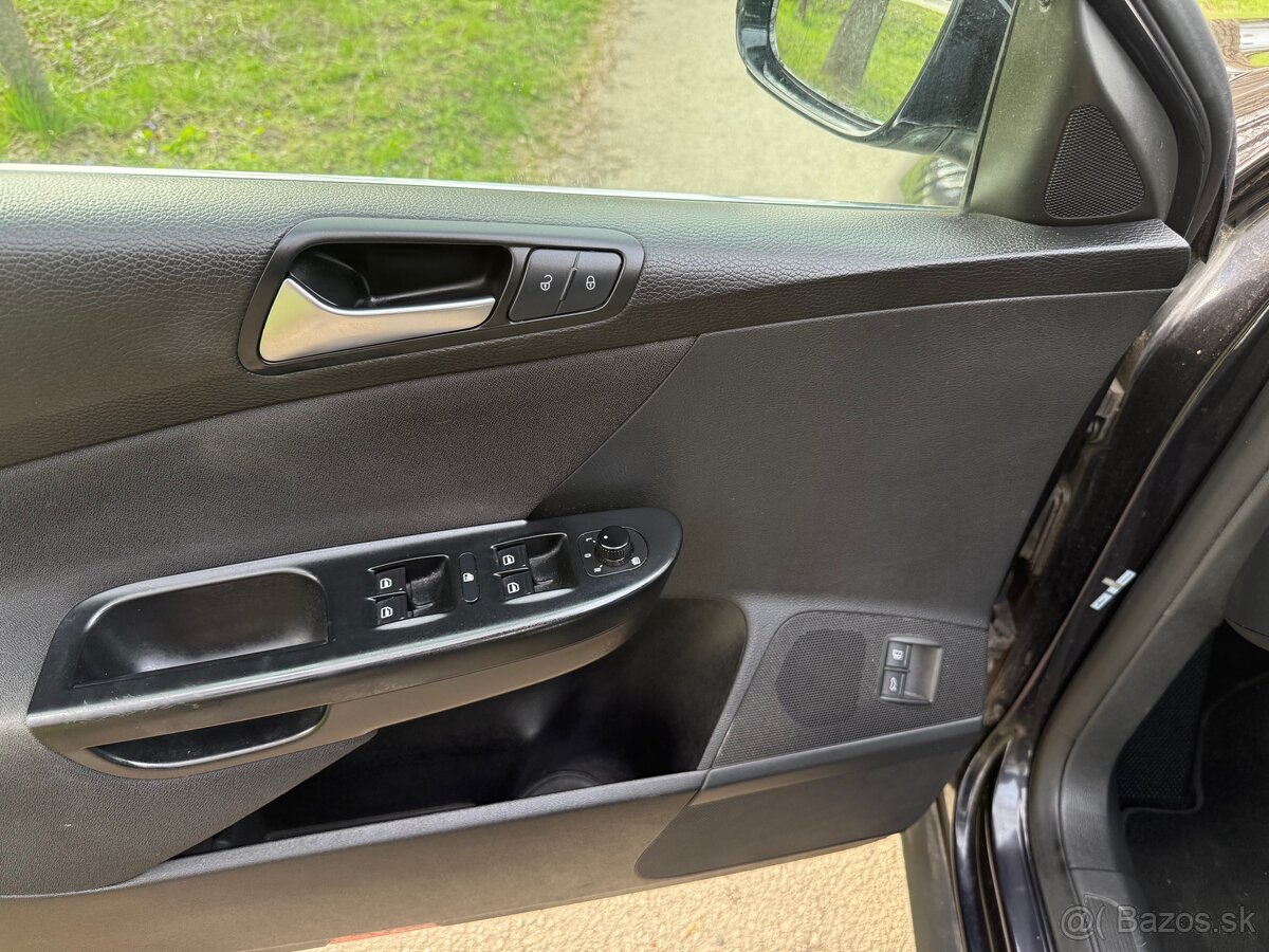 Volkswagen Passat 2.0 TDi CR Facelift 2010 - 10