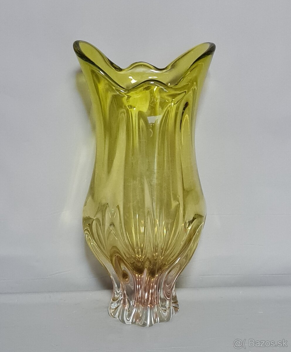 Sklenené dizajnové vázy 1 - 10