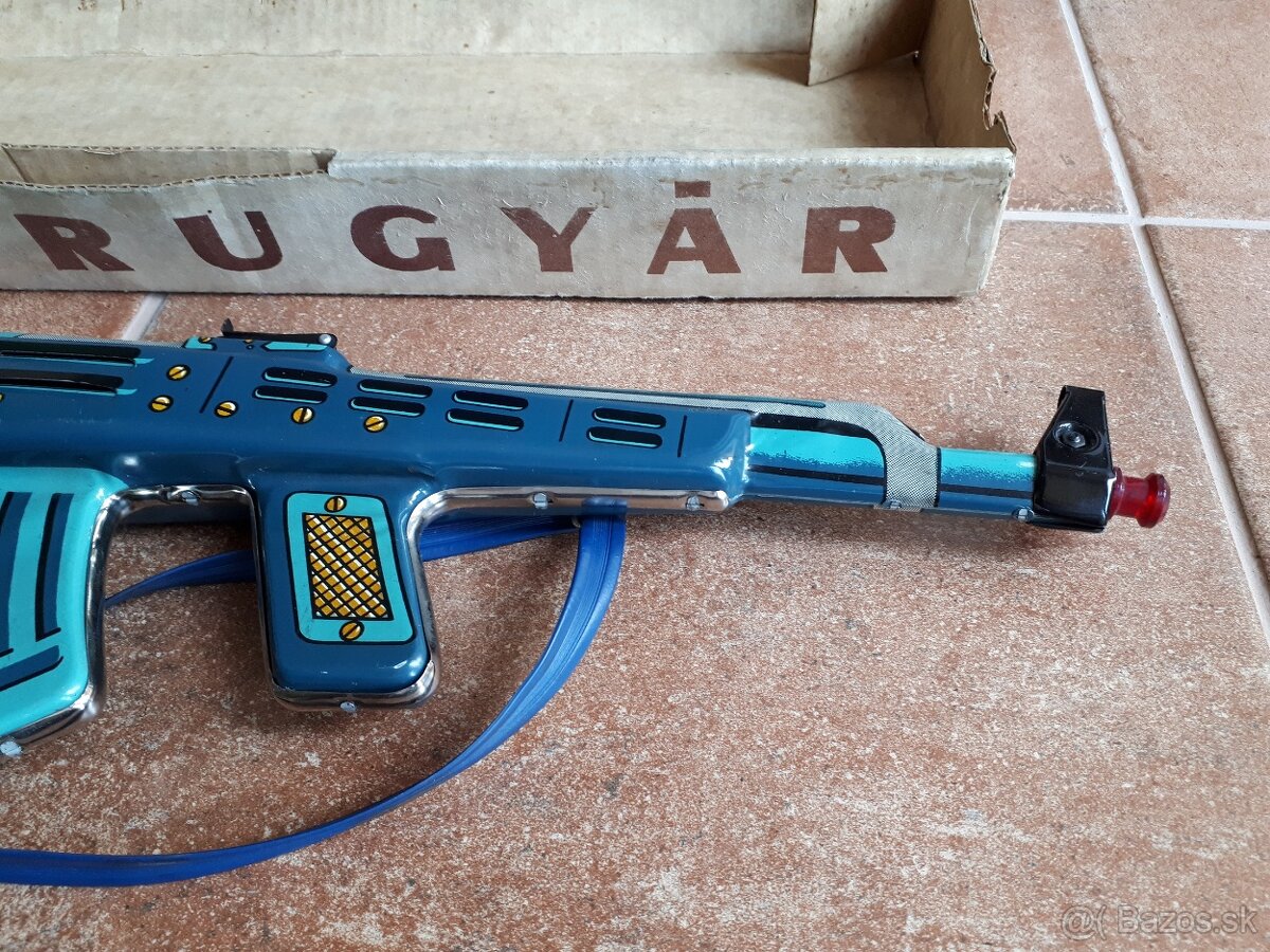 Stara hracka - Samopal z nasho detstva - 10