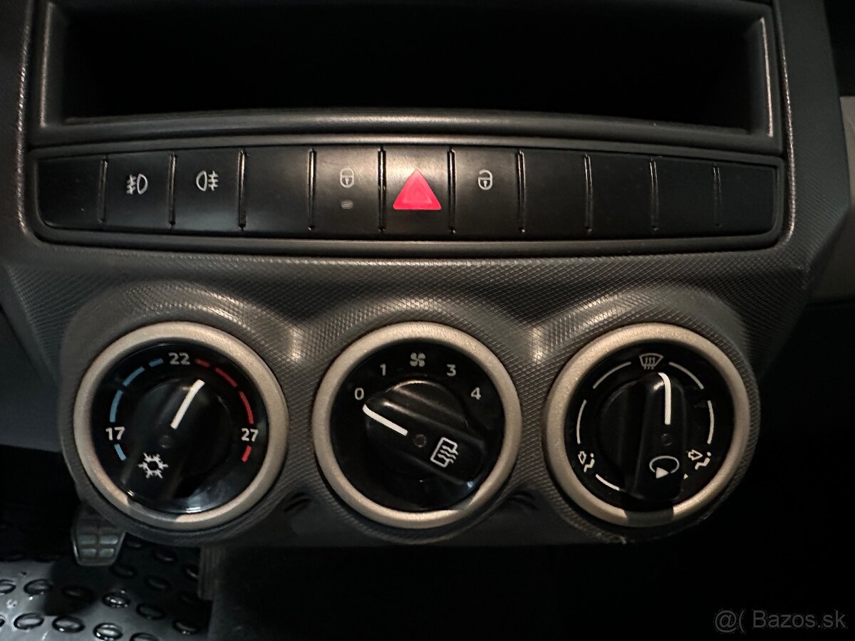 Predám Smart Mercedes Forfour 1.1 benzin - 10